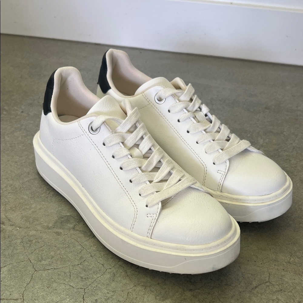 Steve Madden Charlie women's White Leather Sneakers size 8